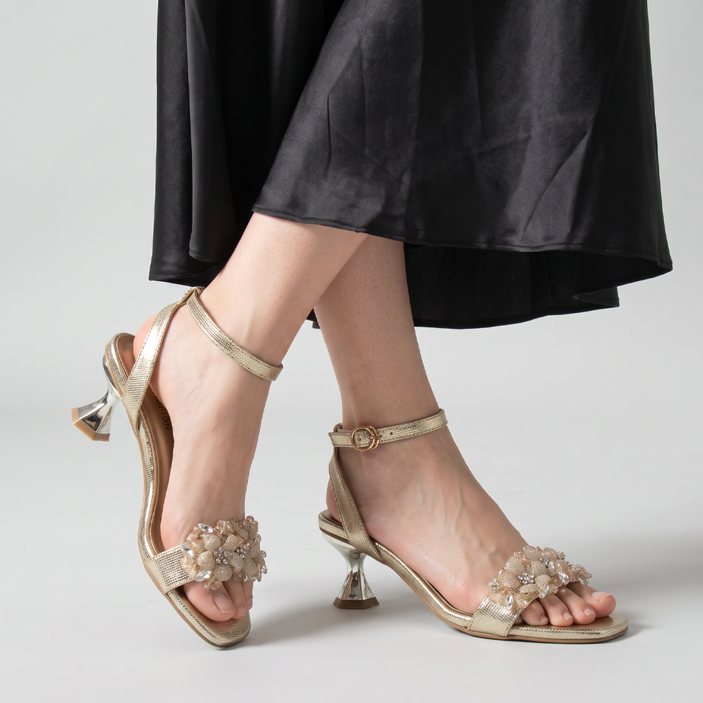 Embellished Heels gold