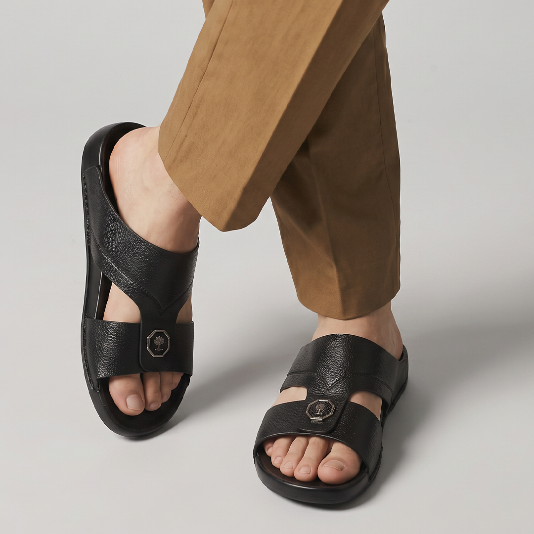 Crossover Slide Sandal black