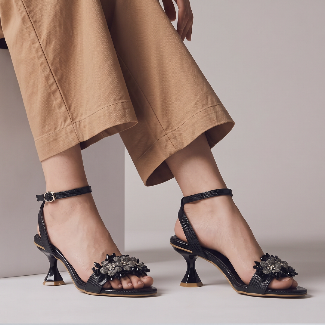 Embellished Heels black