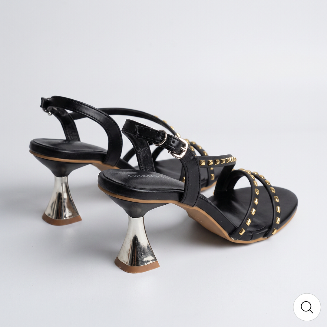 Studded Strappy Heel black