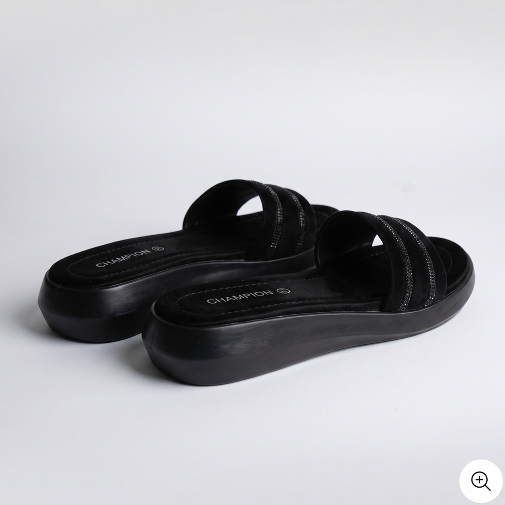 Studded Strap Slides black
