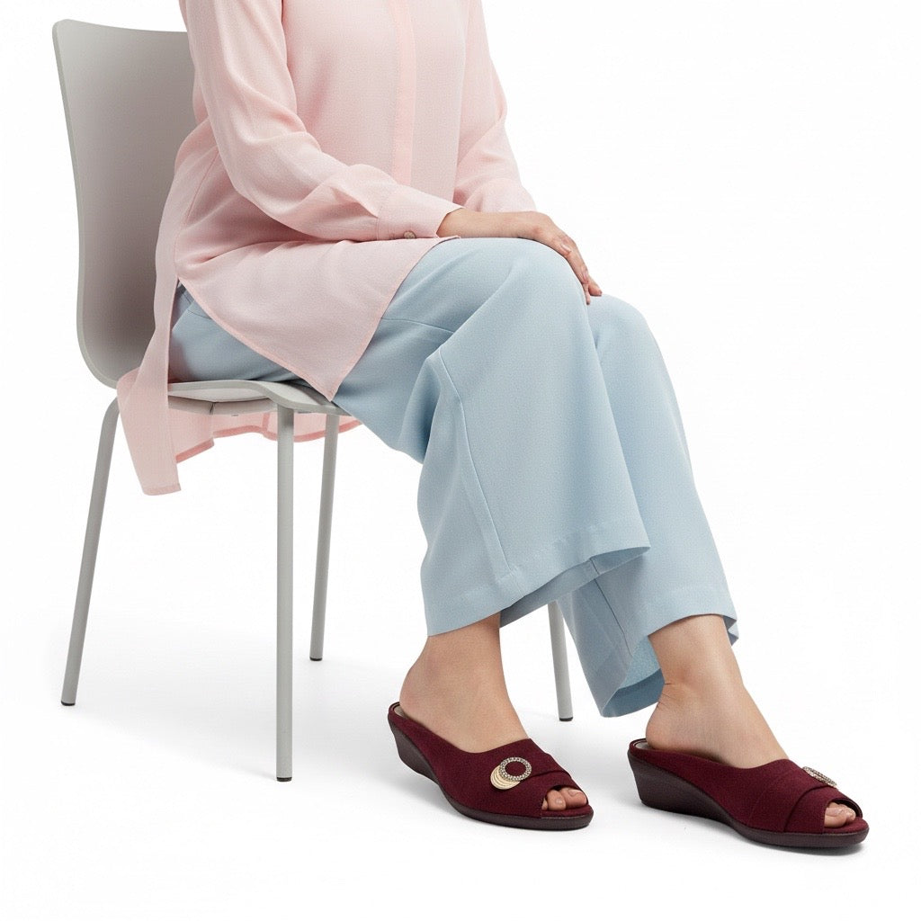 7607  Women's Elegant Pumps /  Slippers