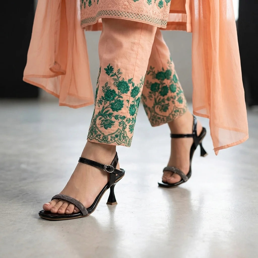 6659  Gleam Strap Flared Heel Sandals